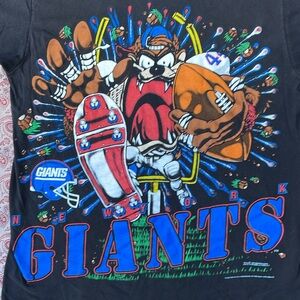 *sold *Vintage New York Giants T-Shirt Mens Large Taz Looney Toons